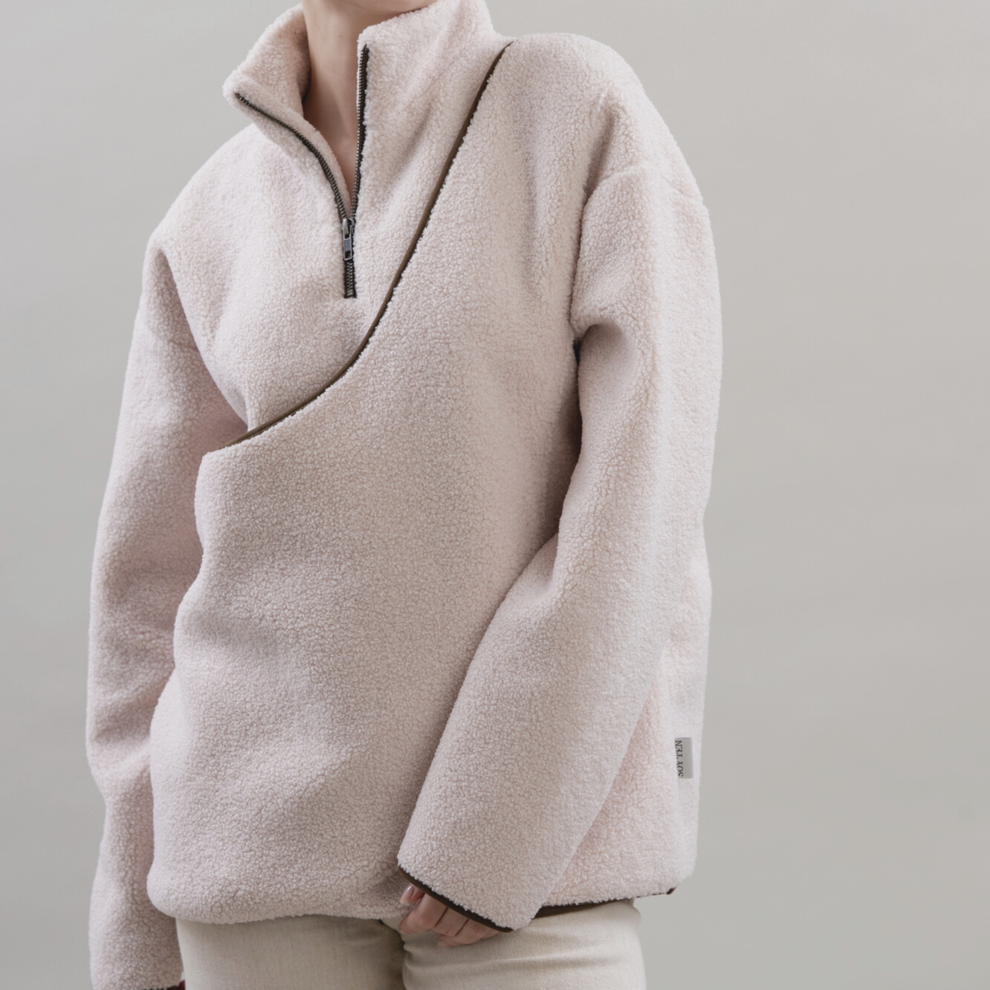 FLUFFY HALF ZIP（ホリデー限定＿クリーム）