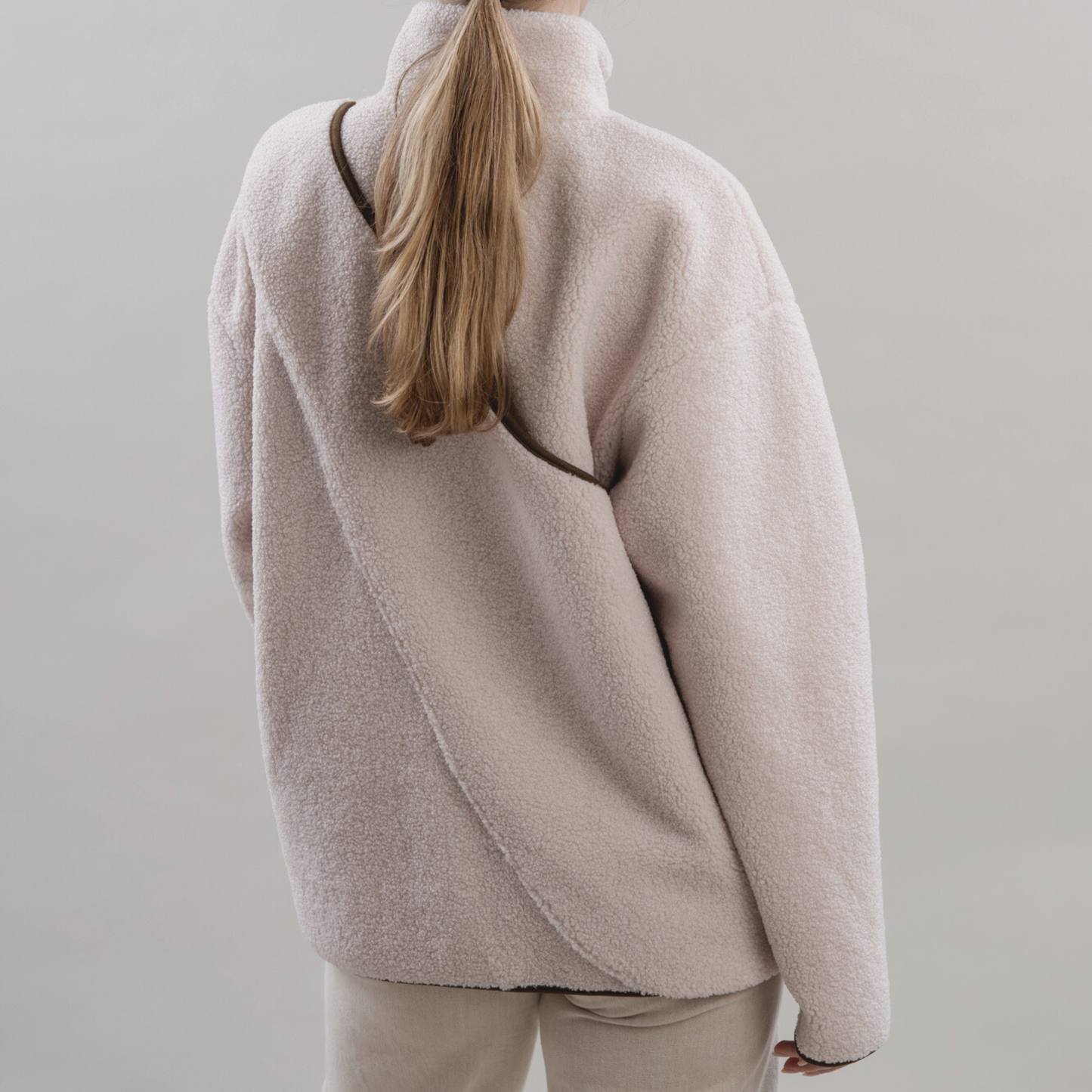 FLUFFY HALF ZIP（ホリデー限定＿クリーム）